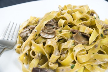 tagliatelle-ragu-porcini
